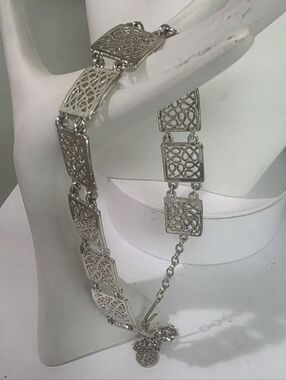 True Vintage Delicate Silver Filigree Square Linked Bracelet - Adjustable